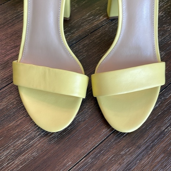 Sam Edelman Yaro Heeled Ankle Strap Sandals in Butter Yellow New in Box - Picture 7 of 9
